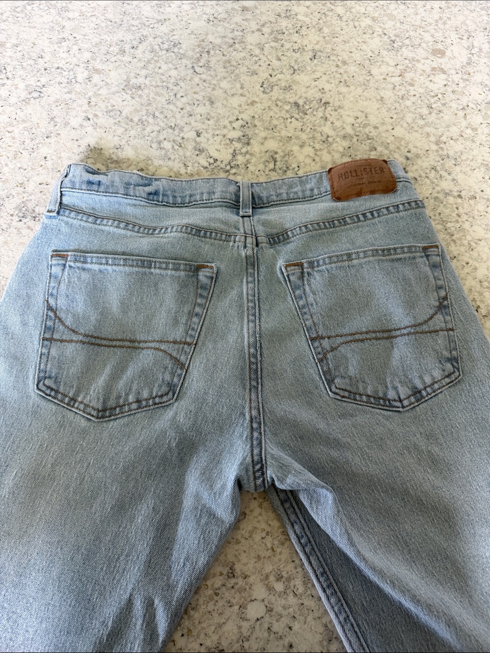 Hollister Men's Light Blue Straight-Leg Jeans